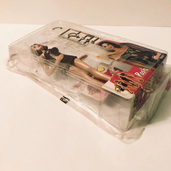 Vintage 1998 Posh  Spice Girls 6 Inch Tall Action Figure Doll Victoria Damaged - Picture 11 of 16